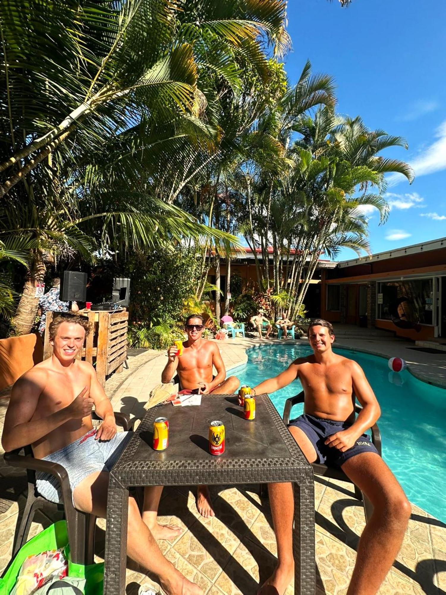 Хостел Costa Rica Backpackers Сан-Хосе Экстерьер фото
